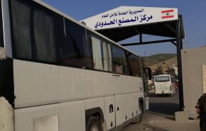 عشرات النازحين السوريين يعودون من لبنان الى بلدهم(فيديو)