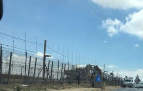 الاحتلال يواصل حفر الخنادق لبناء الجدار الفاصل مع لبنان
