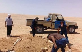 العثور على جثث متحللة لمصريين في صحراء ليبيا + صور