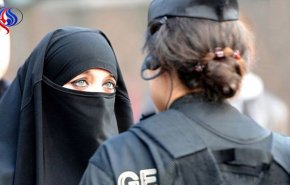 شاهد.. مسلمات دانماركيات يتحدين قانون حظر النقاب 