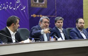 وزير الداخلية الايراني: اميركا لاتجرؤ على مواجهة ايران عسكريا
