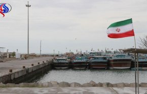 غرق شدن لنج باری در دریای عمان/ 10 ملوان از مرگ حتمی نجات یافتند