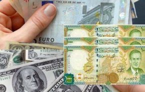 الليرة السورية تسجل تراجعاً طفيفاً مقابل الدولار