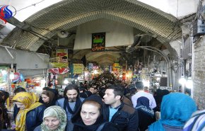 أسواق طهران.. حركة بيع وشراء في اولى ايام الحظر الأميركي +فيديو