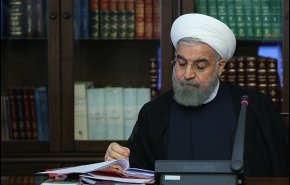 تقدیر روحانی از زحمات علی ربیعی در دوران تصدی وزارت تعاون، کار و رفاه اجتماعی