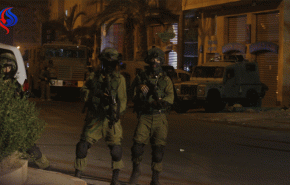 الاحتلال يعتقل 15 مواطنًا من الضفة الغربية بينهم صحفي