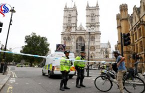 الكشف عن هوية الرجل المعتقل بعد حادث البرلمان البريطاني
