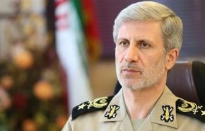 وزير الدفاع الايراني يحضر اجتماعا مغلقا للبرلمان الاثنين