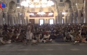 برگزاری نماز عید قربان در یمن به رغم بمباران های ائتلاف سعودی