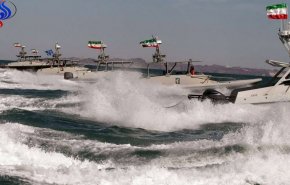 ما هي رسالة المناورات البحرية الإيرانية في مضيق هرمز؟