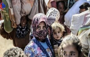 318 لاجئا عادوا الى سوريا عبر معبر