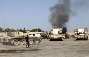 اشتباكات بالأسلحة الثقيلة جنوبي العاصمة الليبية طرابلس