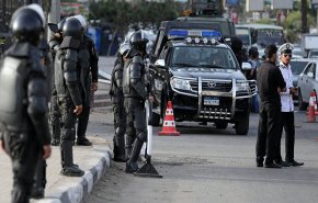 ضابط مصري ينتحر قبل محاكمته.. والسبب؟!