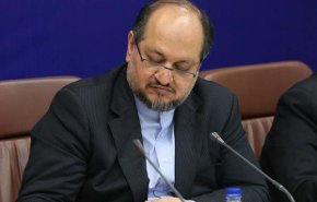 البرلمان الایراني يعتزم استجواب وزير الصناعة والتجارة