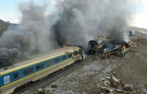 17 قتيلاً في تصادم بين قطارين في أنغولا