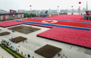رژه ارتش کره شمالی بدون سخنرانی "کیم" و عدم حضور موشک های بالستیک! + تصاویر