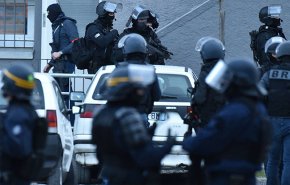سائق يصيب شخصين بجروح عند دهسه حشدا في جنوب فرنسا