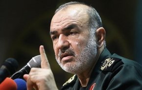 سردار سلامی: گزینه جنگ منتفی است/ دشمنان در صورت اقدام علیه ایران با خاک یکسان می‌شوند