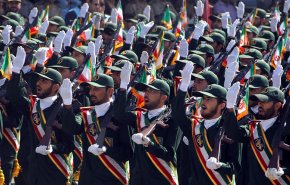  استعراض عسكري للقوات المسلحة الايرانية جنوب البلاد