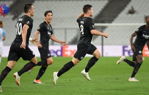 مرسيليا يسقط في عقر داره أمام آينتراخت فرانكفورت 1-2