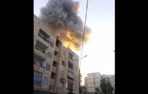 شاهد بالفيديو...لحظة سقوط قذيفة الارهابيين على حي الحمدانية بحلب