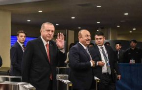 توضيح تركي لترك أردوغان مقعده خلال كلمة ترامب