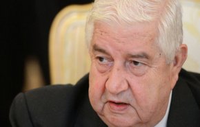 المعلم يكشف حقيقة ما تقوم به أمريكا في قاعدتها بالتنف