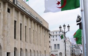 صراع البرلمان الجزائري يدخل اسبوعه الثاني