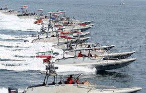 أحدث تكنولوجيا الزوارق السريعة في أيادي البحرية الايرانية
