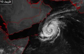 عمان.. العاصفة المدارية لبان تطور إلى اعصار من الدرجة الأولى 
