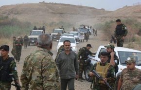 بالفيديو .. الدفاع العراقي لقي منشورات لقوات الحشد الشعبي على الحدود السورية