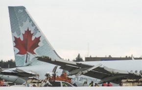 برخورد دو هواپیما بر فراز آسمان «اتاوا» در کانادا
