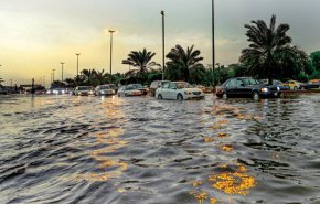 فيديو وصور؛ الكويت تغرق.. جراء امطار غزيرة وعواصف شديدة