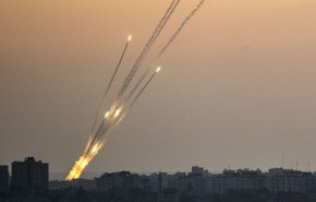 شاهد.. رشقات صاروخية للمقاومة تجاه مستوطنات غلاف غزة