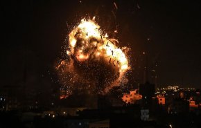 عدوان وحشي على غزة.. غارات بالمئات وضحايا بالعشرات.. شاهد رد المقاومة المخيف