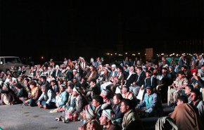الحشود اليمنية تشارك في الاحتفال بالمولد النبوي
