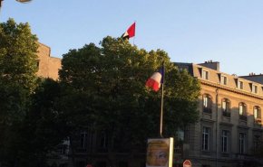 احتجاجات امام سفارة الامارات في باريس؛ لهذا السبب..