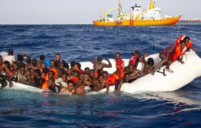 البحرية المغربية تعثر في زورق على جثث 15 مهاجرا
