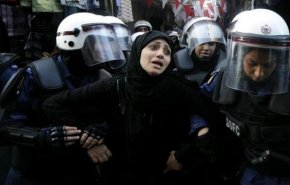 ٩٩٤ حالة اعتقال لنساء بحرينيات بسبب المطالبة بالحرية والديمقراطية