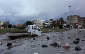بالفيديو.. الأمطار الغزيرة تغمر شوارع بنغازي ووزارة التعليم تعلق الدروس