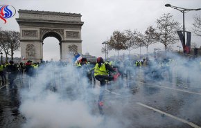 مليون يورو ... أضرار قوس النصر في باريس بسبب تظاهرات السترات الصفراء 
