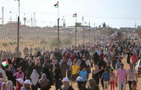 المتظاهرون يتوافدون لمخيمات العودة شرق قطاع غزة

