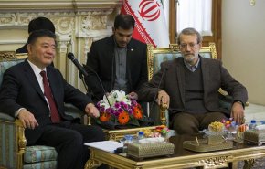 لاريجاني: الولايات المتحدة نقلت العديد من أعضاء داعش إلى أفغانستان