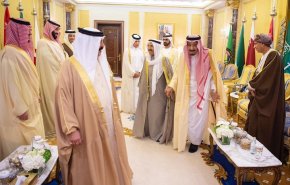 بالصور/ تجاهل سعودي متعمد لوصول وفد قطر لقمة الرياض 