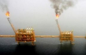 تخفیف‌های گسترده ایران به مشتریان آسیایی نفت در تقابل با عربستان سعودی