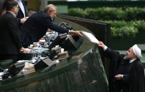 روحاني يقدم لائحة الميزانية العامة الى البرلمان الاسبوع المقبل