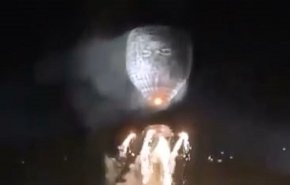 بالفيديو... انفجار مهول لمنطاد يحمل ألعابا نارية في احتفال بوذي