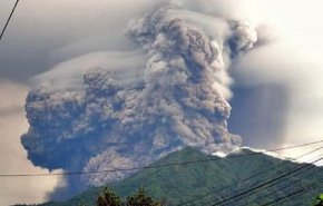 لحظه فوران آتشفشان سینابونگ اندونزی + فیلم