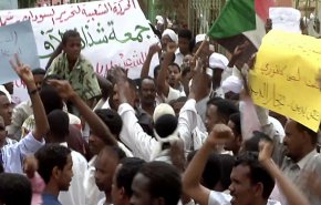 تجدد الاحتجاجات في الخرطوم بعد ساعات من الهدوء

