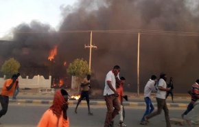 السودان على صفيح ساخن، والمظاهرات تشتد يوما بعد آخر